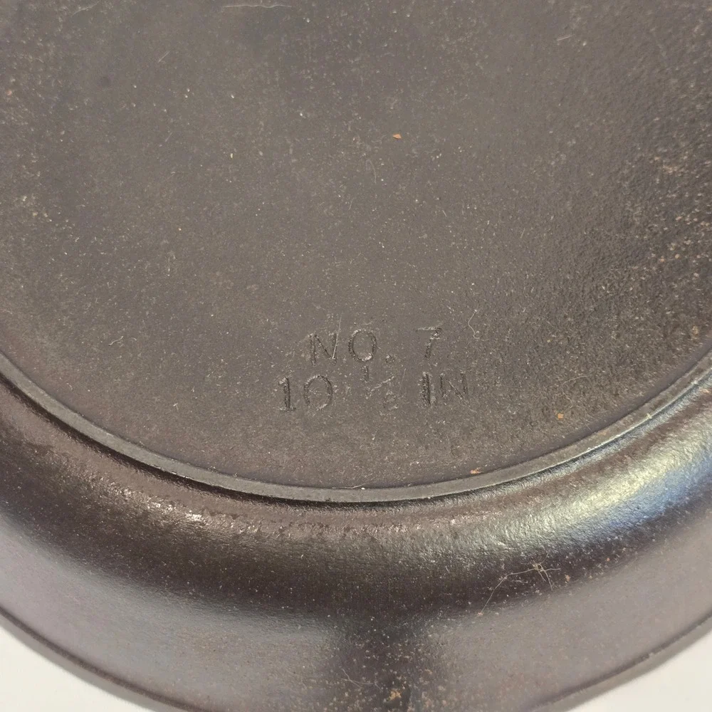 BSR Birmingham Stove & Range No 7 Cast Iron Skillet 10 1/8 Inch Century Series